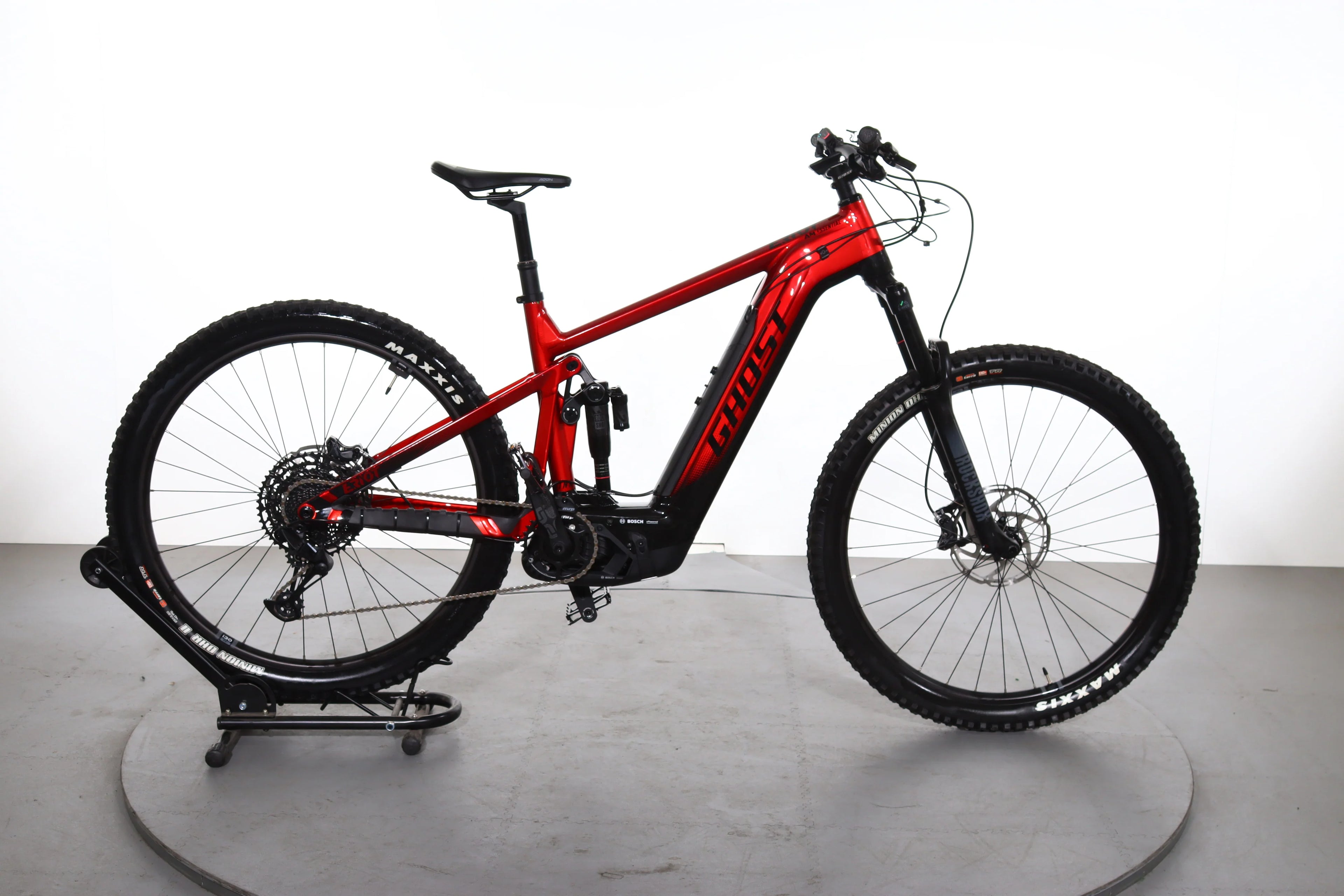 E-RIOT AM ESSENTIAL - Verð: 799.990.- kr