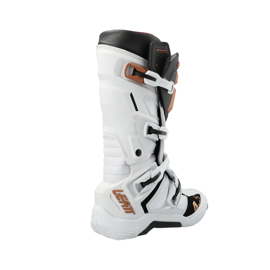 Boots 4.5 - White
