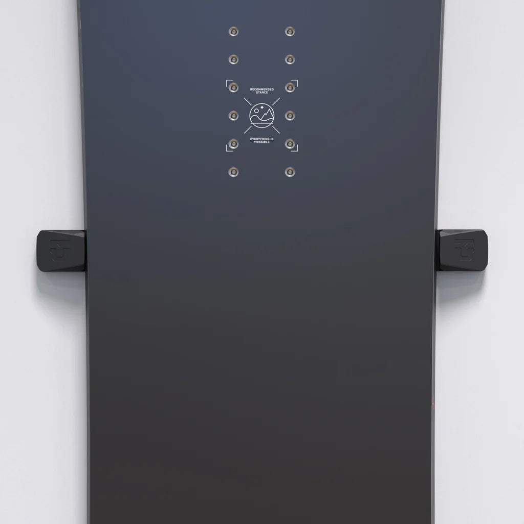 SNOWBOARD WALL MOUNT